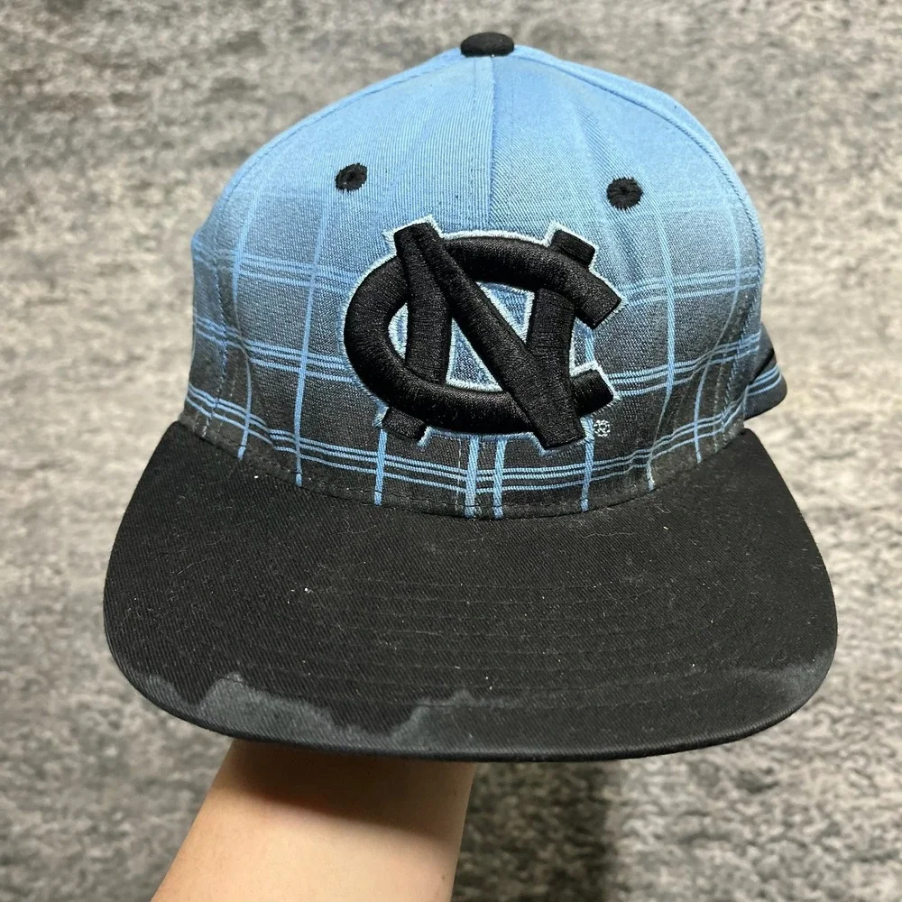 North Carolina Tar‎ Heels Hat Fitted Size M/L Zephyr SAMPLE Blue Black